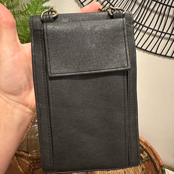 Designer Style CC Crossbody Wallet - Picture 4 of 6